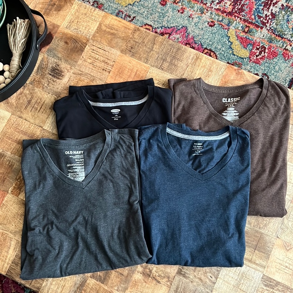 Men’s Old Navy V-neck T-shirt Bundle